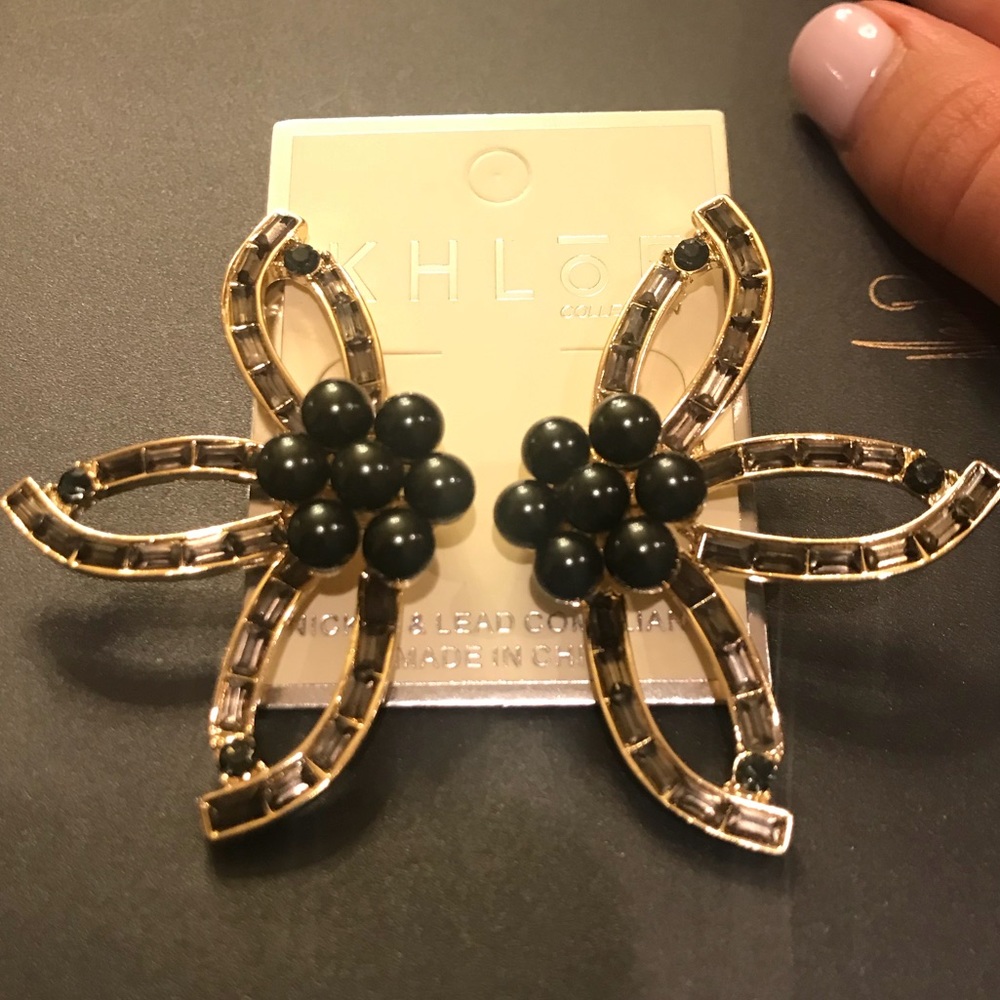 Split flower beaded earrings